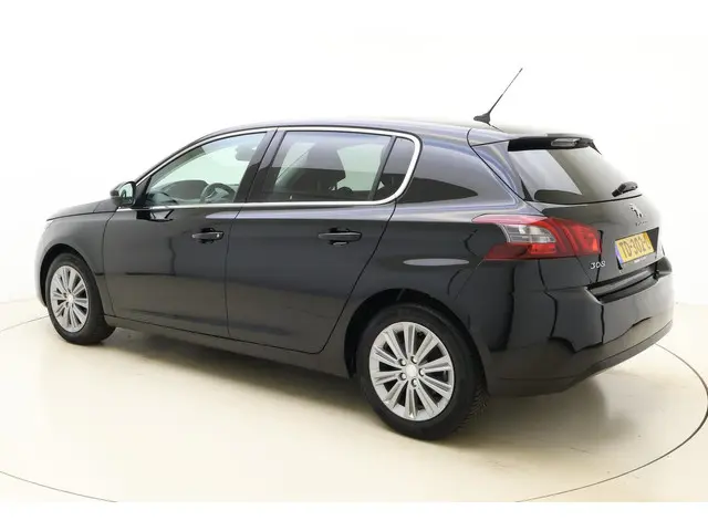 Peugeot 308 1.2 PureTech Allure 2018 Benzine 4