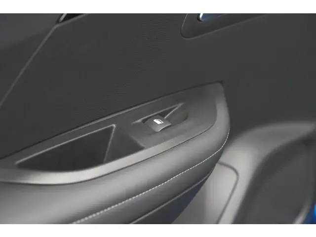 Peugeot 2008 PureTech 130 Allure 2020 Benzine 31