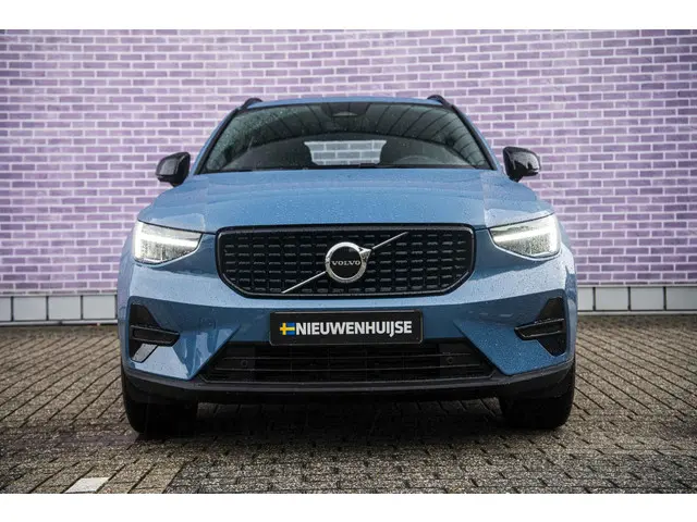 Volvo XC40 2.0 B4 Plus Dark 2025 Benzine 9