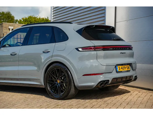 Porsche Cayenne 3.0 E-Hybrid 2024 Hybride Benzine 41