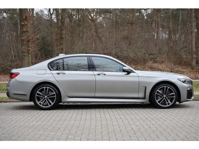 BMW 7 Serie 745e High Executive 2019 Hybride Benzine 7