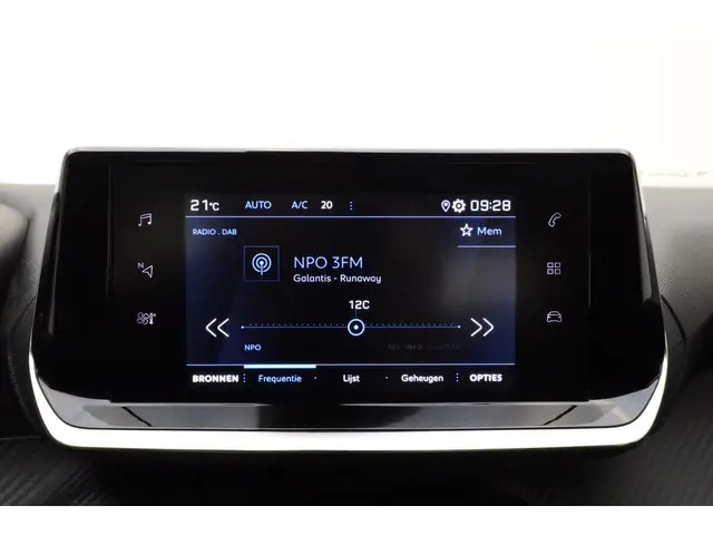 Peugeot 2008 1.2 PureTech Active Pack 2022 Benzine 18