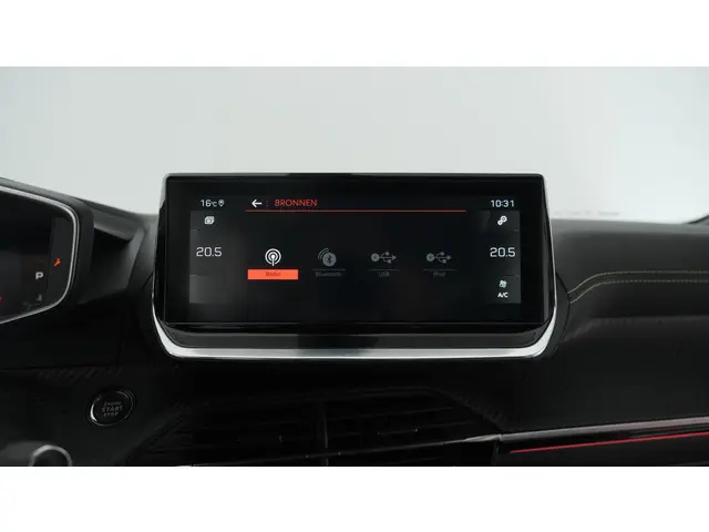 Peugeot 2008 PureTech 130 GT 2022 Benzine 33