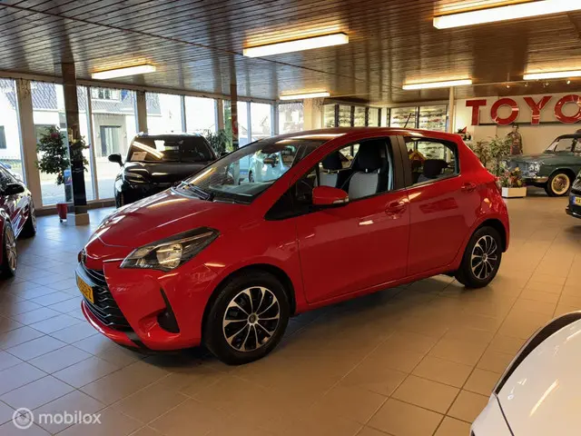 Toyota Yaris 1.0 VVT-i 5-Deurs. Airco 2018 Benzine 13