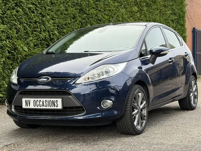 Ford Fiesta 1.25 Titanium 2012 Benzine 2