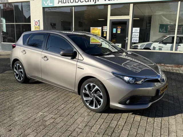 Toyota Auris 2