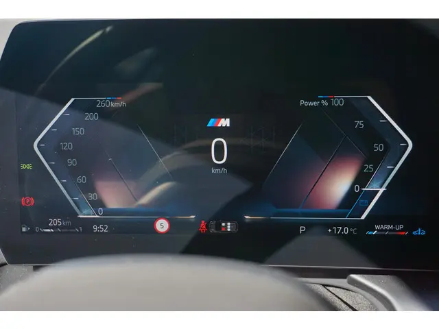 BMW 1 Serie 5-deurs 120 2025 Benzine 28