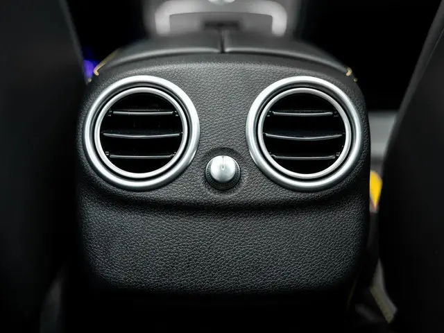 Mercedes-Benz C-Klasse Cabrio AMG 63 S 2022 Benzine 34