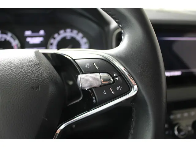 Škoda Karoq 1.0 TSI Ambition 2022 Benzine 17