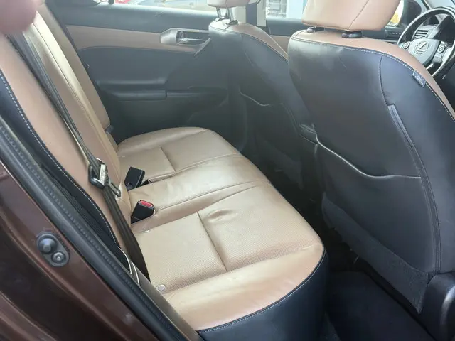 Lexus CT 200h Luxury Line 2017 Hybride Benzine 15