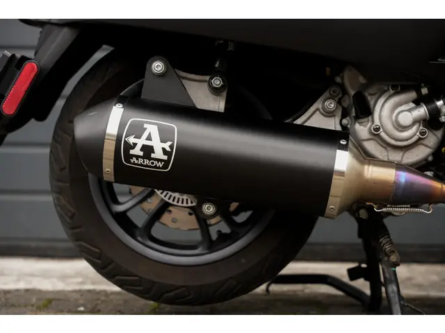 Vespa GTS 300 HPE Nieuw Mod Arrow 2024 2024 Benzine 11