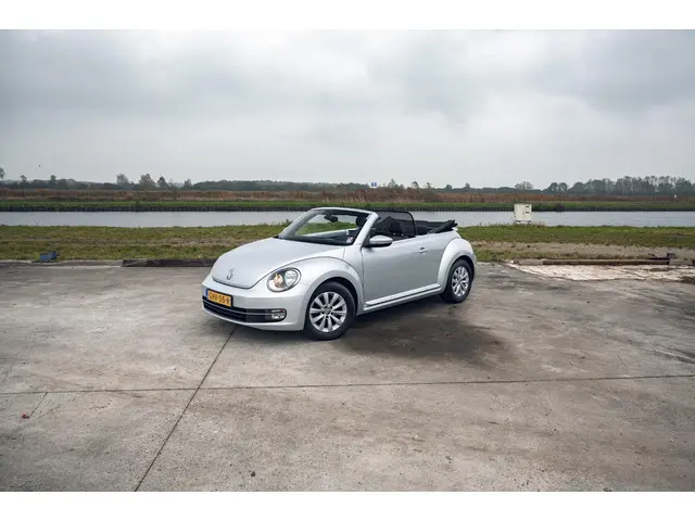 Volkswagen Beetle Cabriolet 1.2 TSI 2014 Benzine 31
