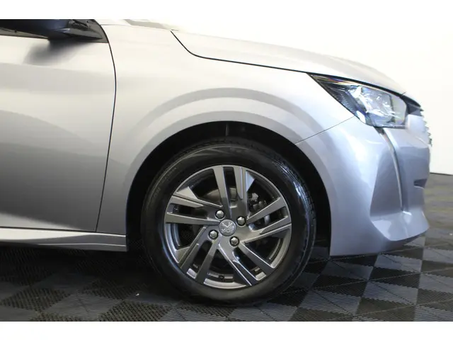 Peugeot 208 1.2 PureTech Active 2022 Benzine 11