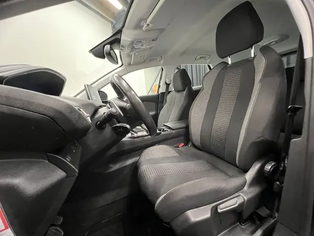 Peugeot 3008 1.2 PureTech Active 2018 Benzine 9