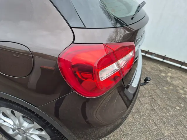 Mercedes-Benz GLA 200 Ambition 2015 Benzine 33