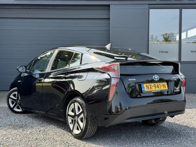 Toyota Prius 1.8 Dynamic 2017 Hybride Benzine 5