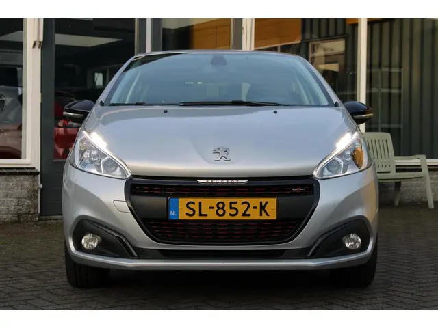 Peugeot 208 2