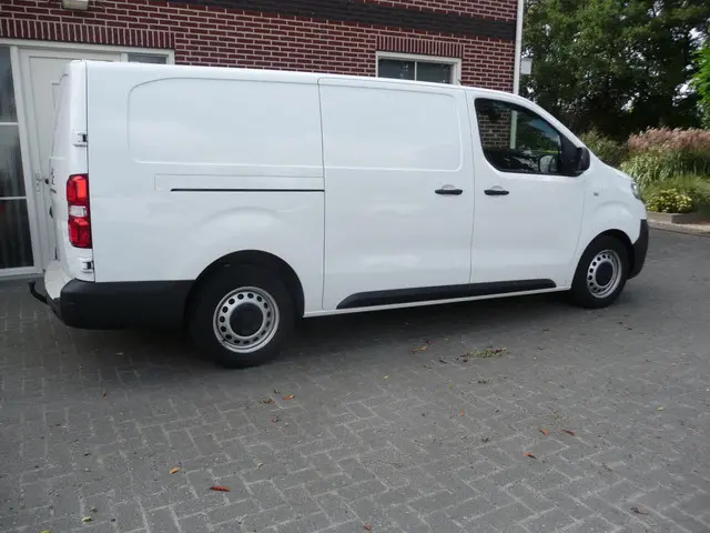 Peugeot Expert 2.0 BlueHDI 145 Long Premium 2022 Diesel 9