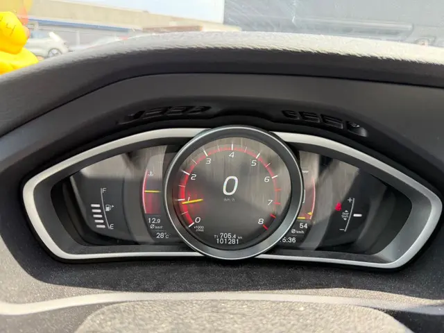 Volvo V40 2.0 T3 Inscription 2016 Benzine 6