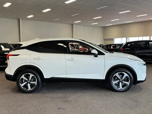 Nissan QASHQAI 1.3 MHEV Xtronic TEKNA 2023 Benzine 6