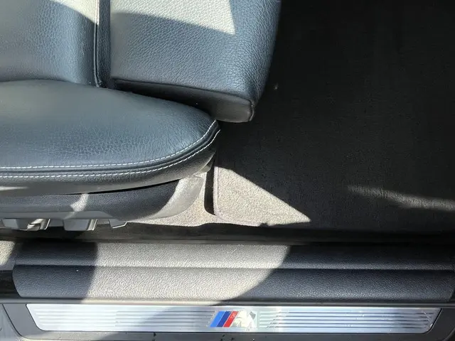 BMW 5 Serie Touring 520i High Executive 2015 Benzine 44
