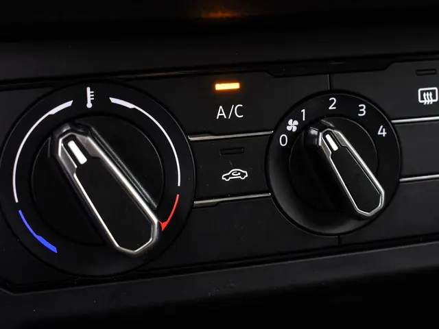 Volkswagen Polo 1.0TSI/95PK Life 2023 Benzine 28