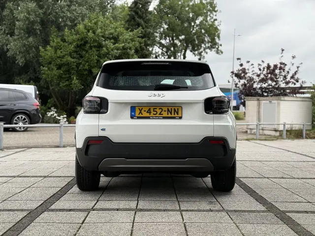 Jeep Avenger Longitude 54 kWh 2024 Elektrisch 5