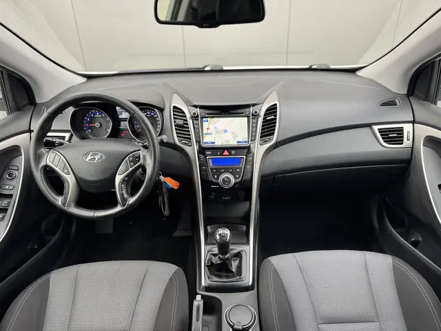 Hyundai i30 Wagon 1.6 GDI i-Vision 2013 Benzine 6