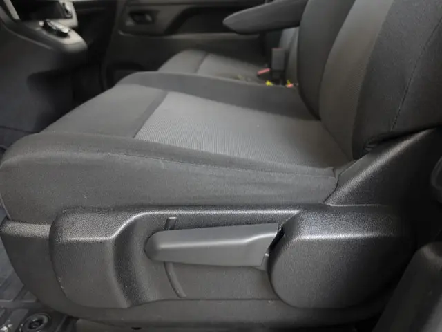 Peugeot Expert 2.0 BlueHDI 145PK L3 Automaat 2023 Diesel 4
