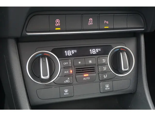 Audi Q3 1.4 TFSI CoD Adrenalin 2017 Benzine 14