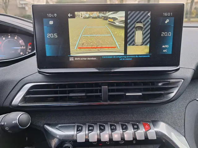 Peugeot 5008 1.2 PureTech Allure Pack 2023 Benzine 18