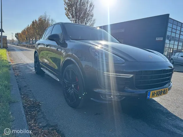 Porsche Cayenne 3.6 GTS 2016 Benzine 4