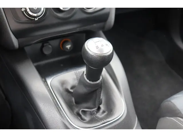 Citroën C4 1.4 VTi Tendance 2012 Benzine 14