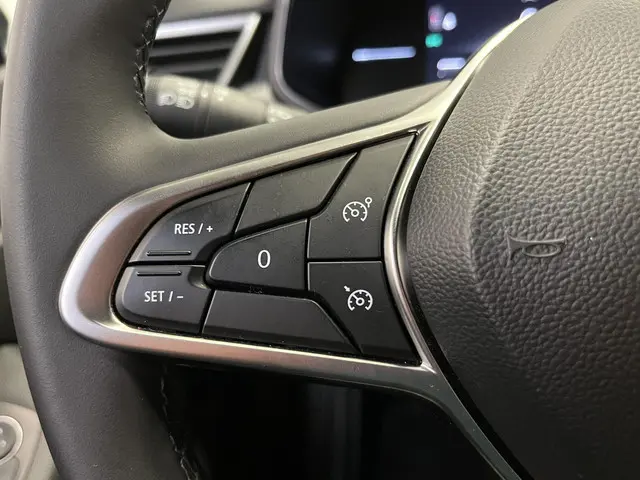 Renault Clio 1.0 TCe 90 GPF evolution 2024 Benzine 27