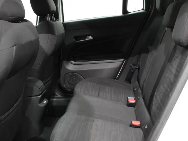 Jeep Avenger Longitude 54 kWh 2024 Elektrisch 13