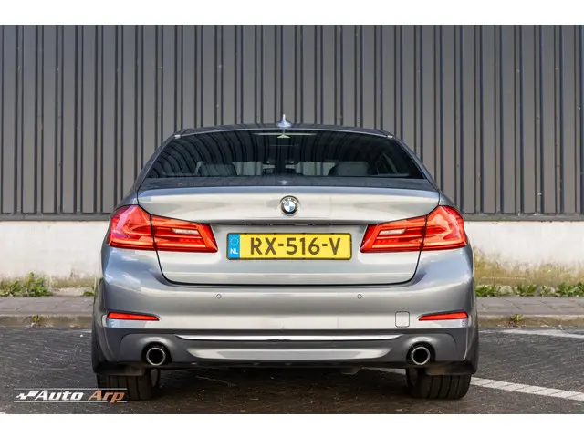 BMW 5 Serie 520d High Executive 2018 Diesel 14