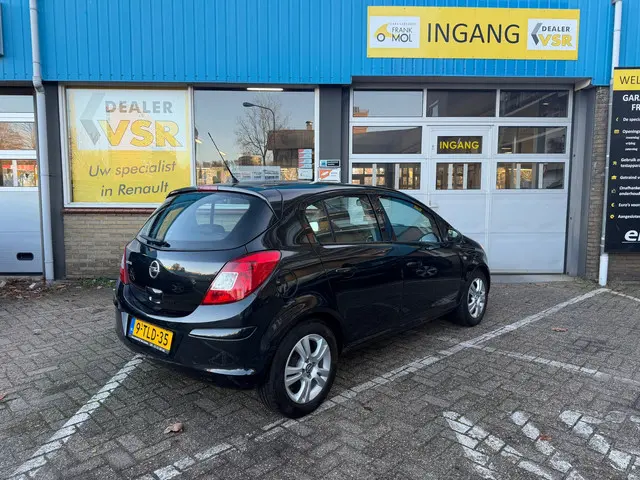 Opel Corsa 1.2-16V Berlin 2014 Benzine 5