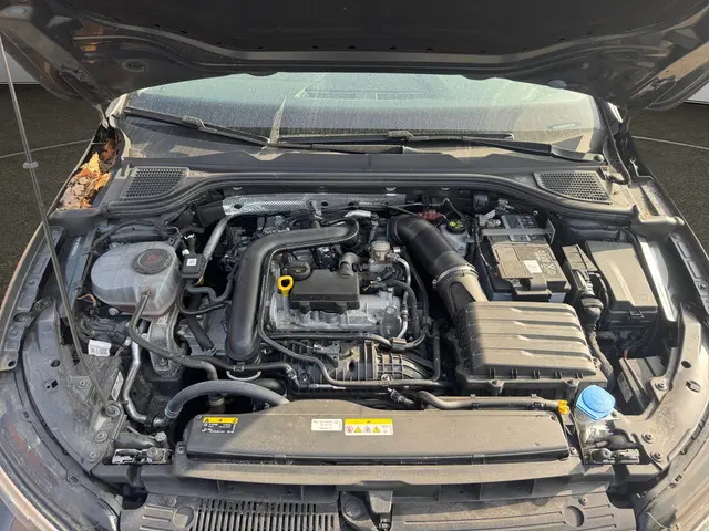 Volkswagen Golf 1.0 TSI Life 2023 Benzine 20