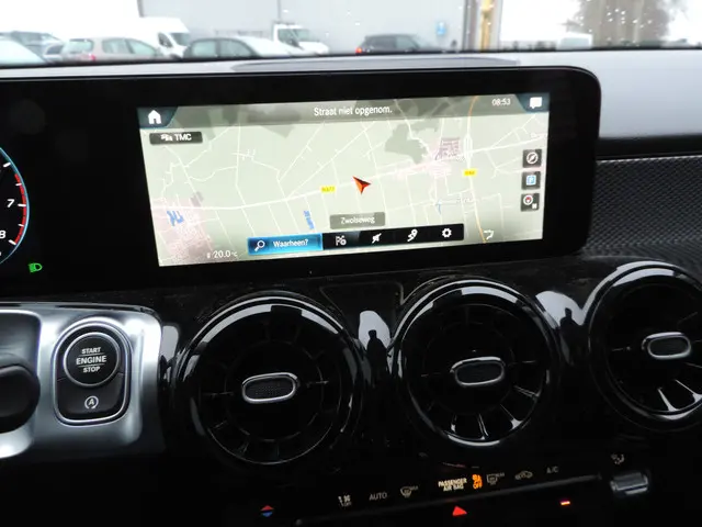 Mercedes-Benz GLB 180 Business Solution 2021 Benzine 11