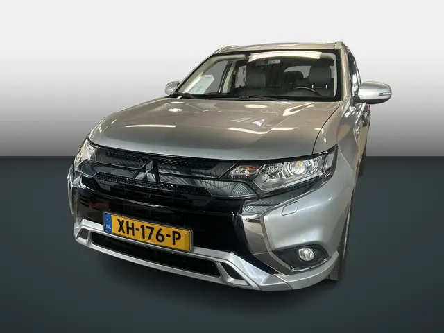 Mitsubishi Outlander 2.4 PHEV Pure 2018 Hybride Benzine 4