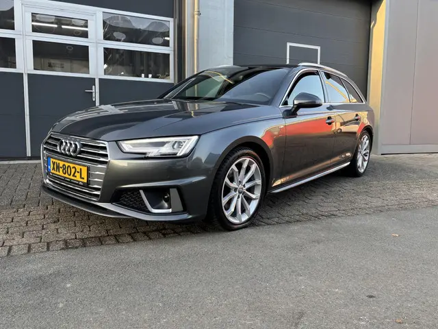 Audi A4 Avant 35 TFSI Sport S line edition 2019 Benzine 9