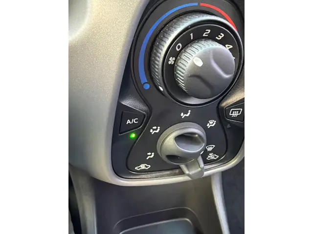 Peugeot 108 1.0 e-VTi Active*AIRCO* 2019 Benzine 12