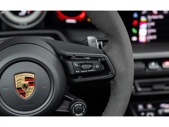 Porsche 911 3.0 Carrera GTS 2022 Benzine 75