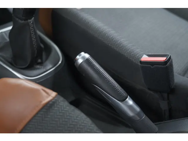 Citroën C3 PureTech 82 Shine 2017 Benzine 39