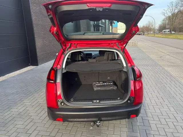 Peugeot 2008 1.2 PureTech Blue Lion| automaat| 2016 Benzine 8