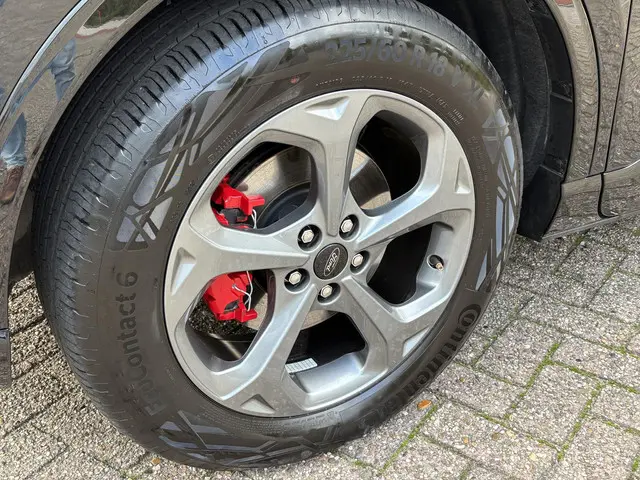 Ford Kuga 2.5 PHEV ST-Line X 2025 Hybride Benzine 8