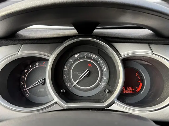 Citroën C3 1.2 VTi Collection 2013 Benzine 18