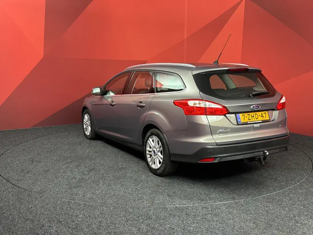 Ford Focus Wagon 1.6 TDCI Titanium 2015 Diesel 6