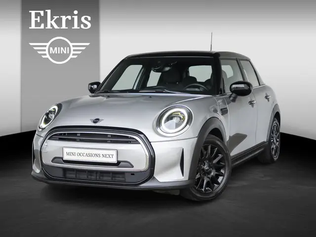 MINI 5-Deurs Cooper Aut. 2023 Benzine