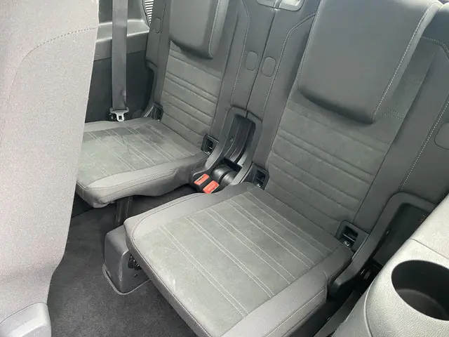 Volkswagen Touran 1.2 TSI Highline 7p 2018 Benzine 34